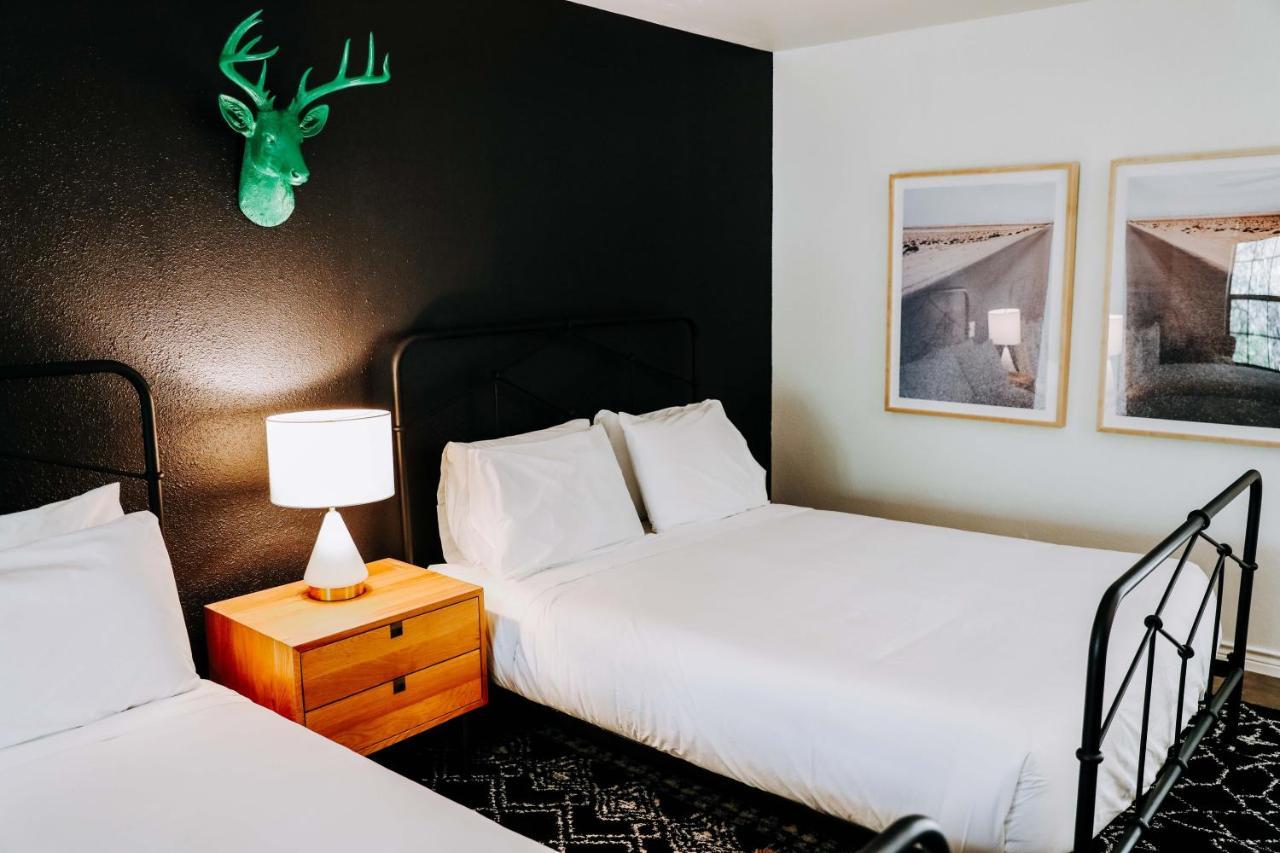 Hotel & Bar Wimberley