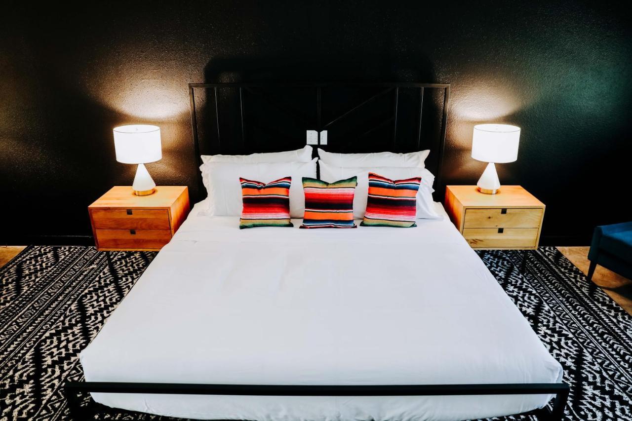 Hotel & Bar Wimberley