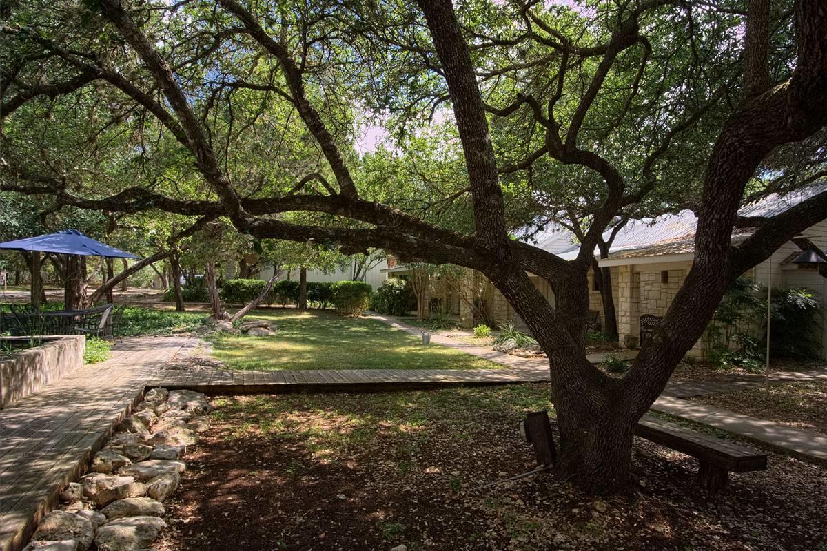 Hotel & Bar Wimberley